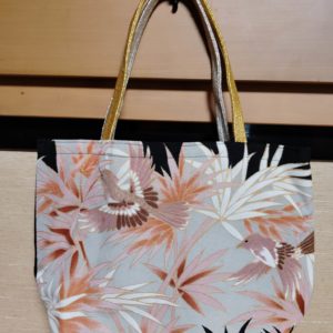 華やか鳥模様のリバーシブルトートバッグ（金銀持ち手付き）